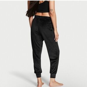 Victoria's Secret Smooth Pure Black
Velour Jogger
